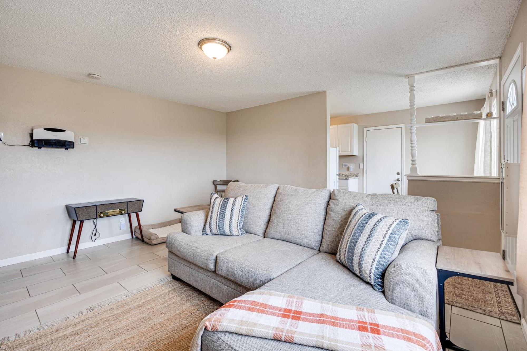 Convenient Joshua Tree Apartment - Walk To Town! Екстер'єр фото
