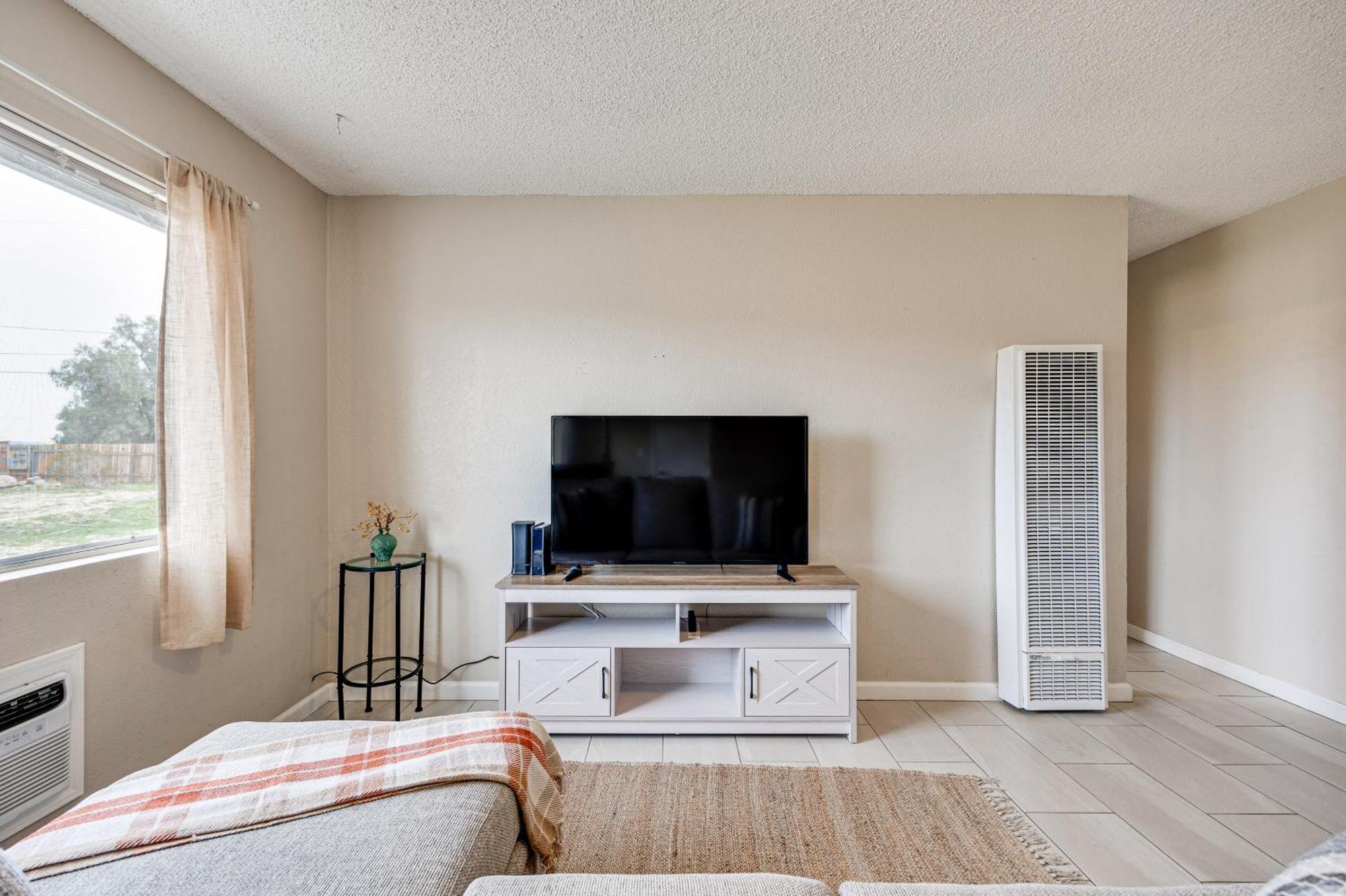 Convenient Joshua Tree Apartment - Walk To Town! Екстер'єр фото