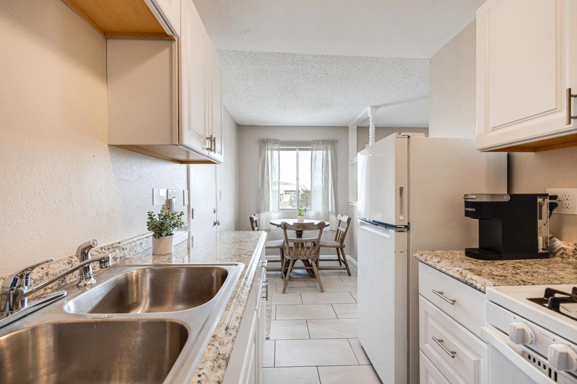 Convenient Joshua Tree Apartment - Walk To Town! Екстер'єр фото