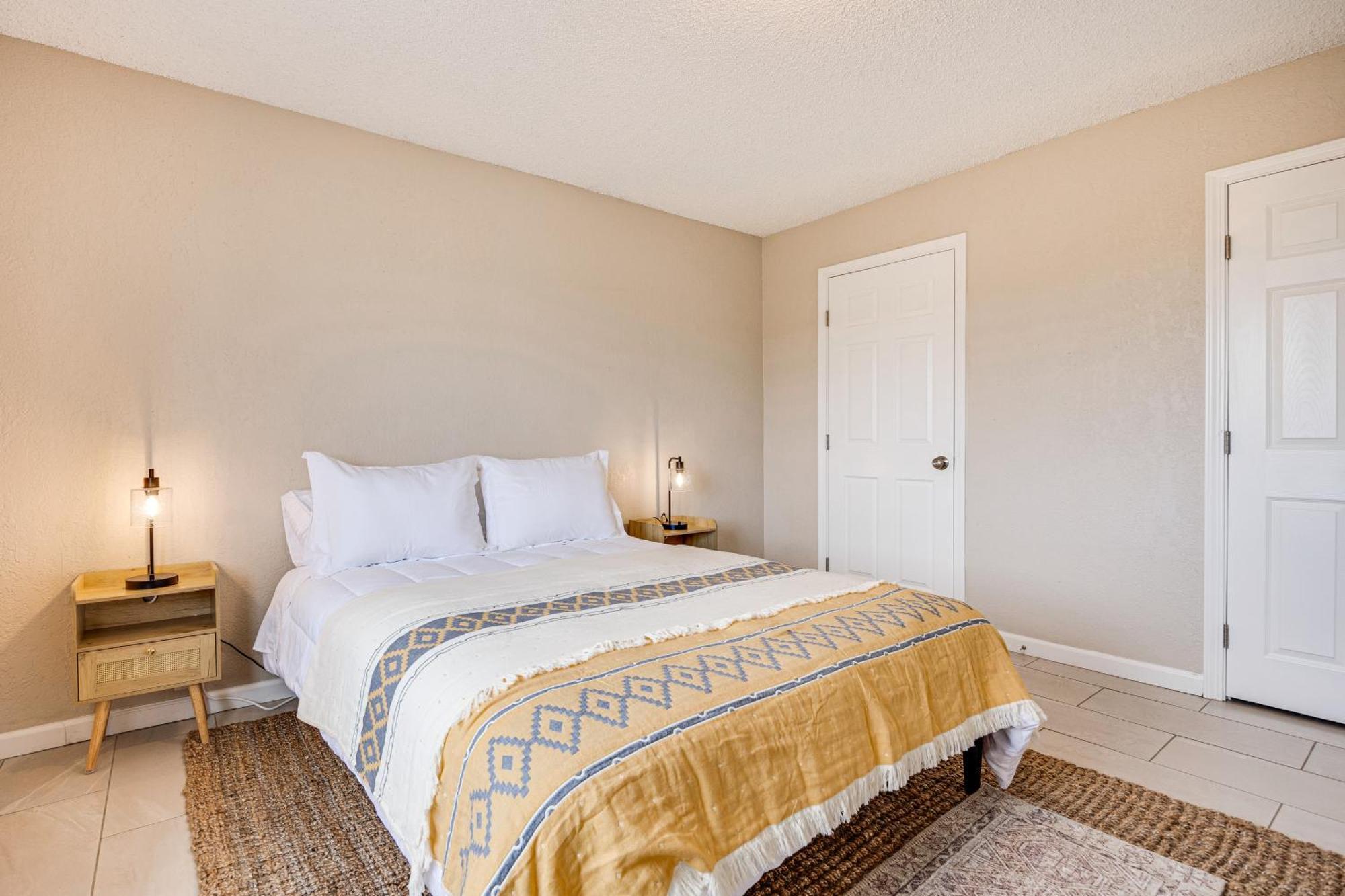 Convenient Joshua Tree Apartment - Walk To Town! Екстер'єр фото